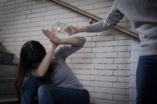5 Warning Signs of Domestic Violence - Tembusu Law